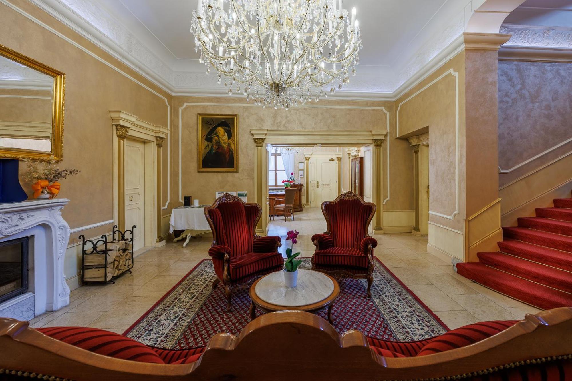 Hotel U Zamecku Cihelny Карловы Вары Экстерьер фото