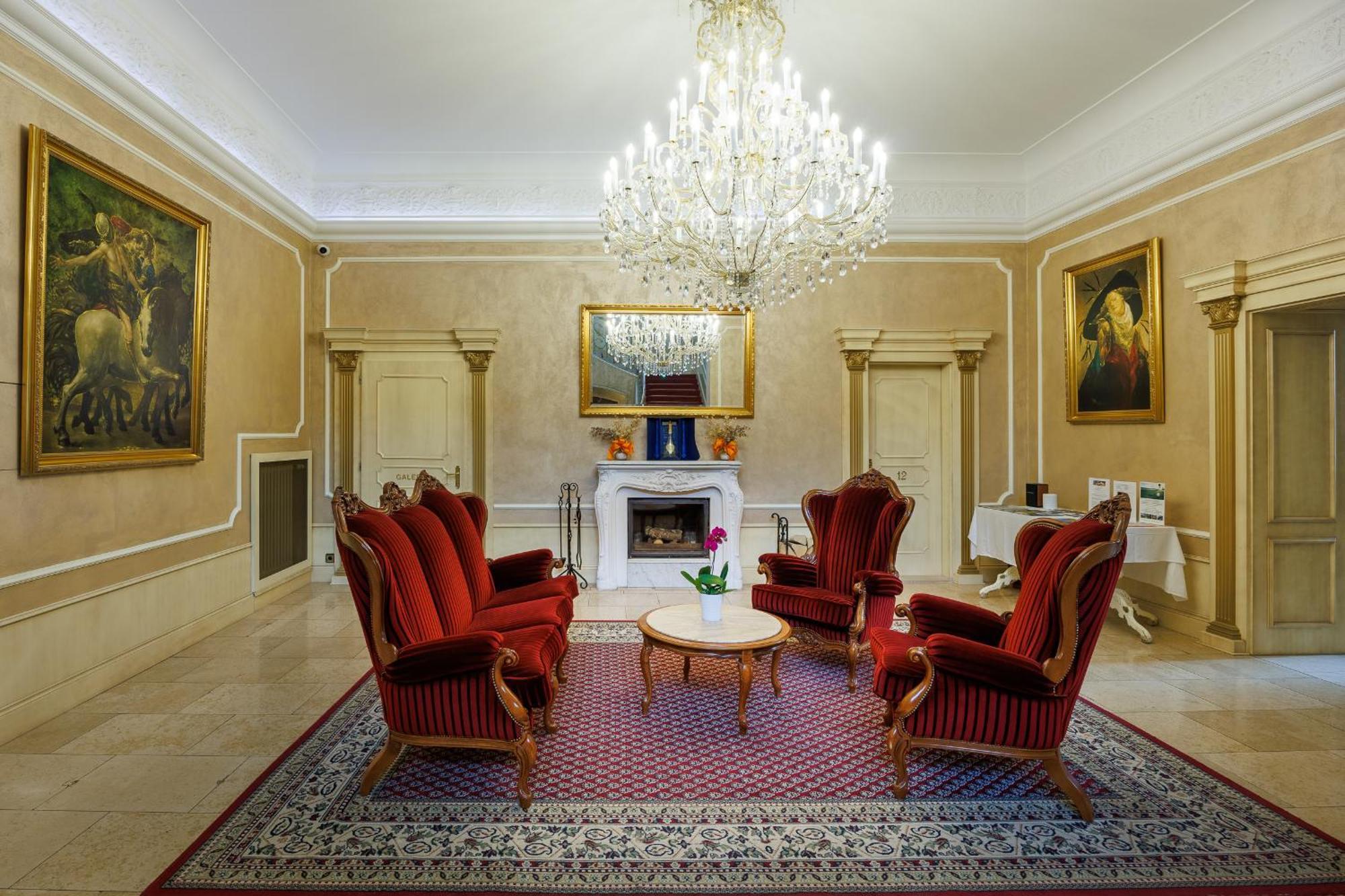 Hotel U Zamecku Cihelny Карловы Вары Экстерьер фото