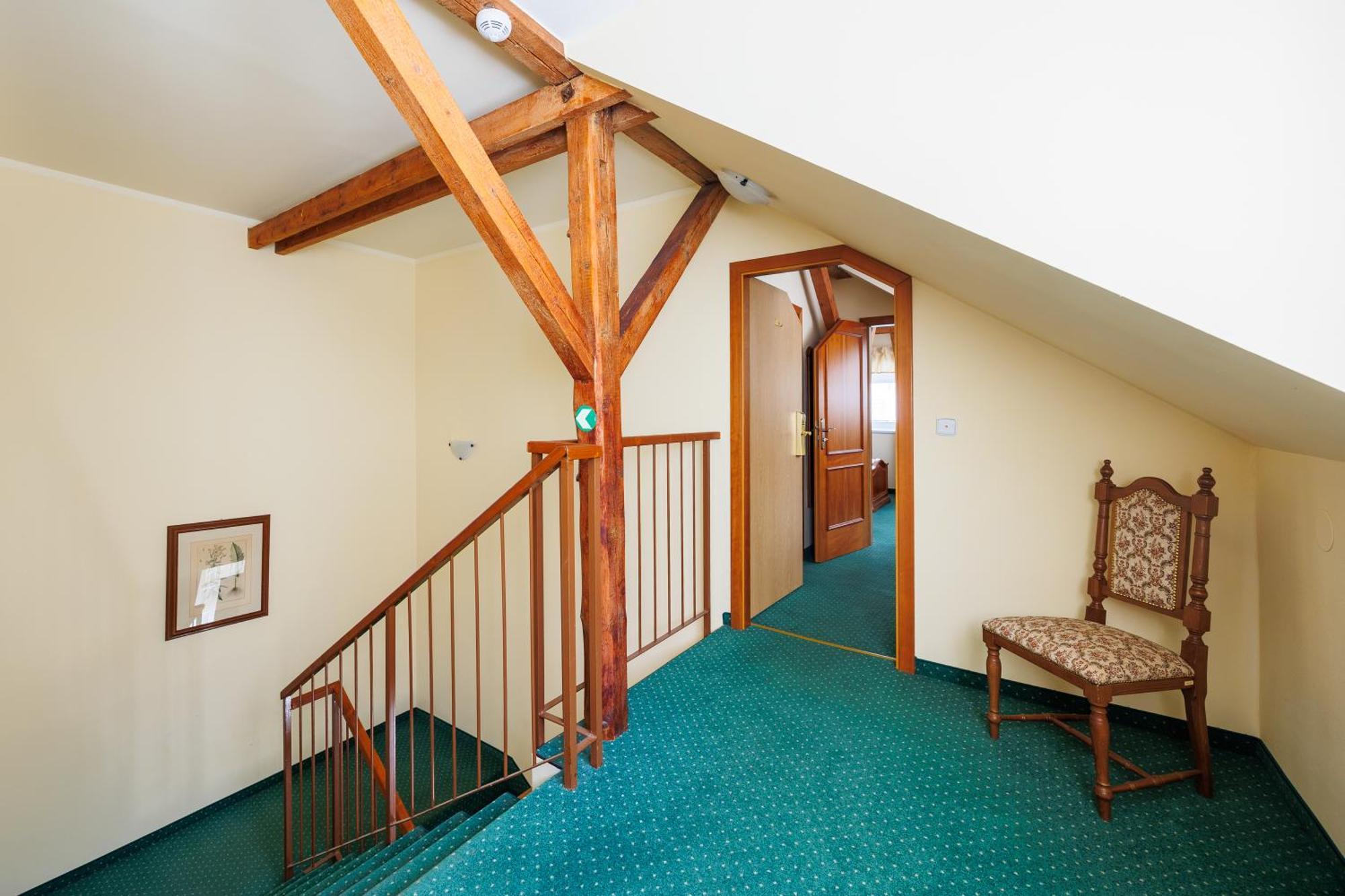 Hotel U Zamecku Cihelny Карловы Вары Экстерьер фото